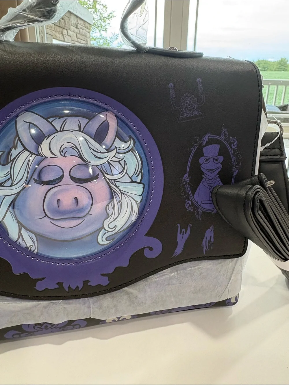 Disney Her Universe Muppets Miss Piggy & Kermit Haunted Mansion Wall Paper NWT
